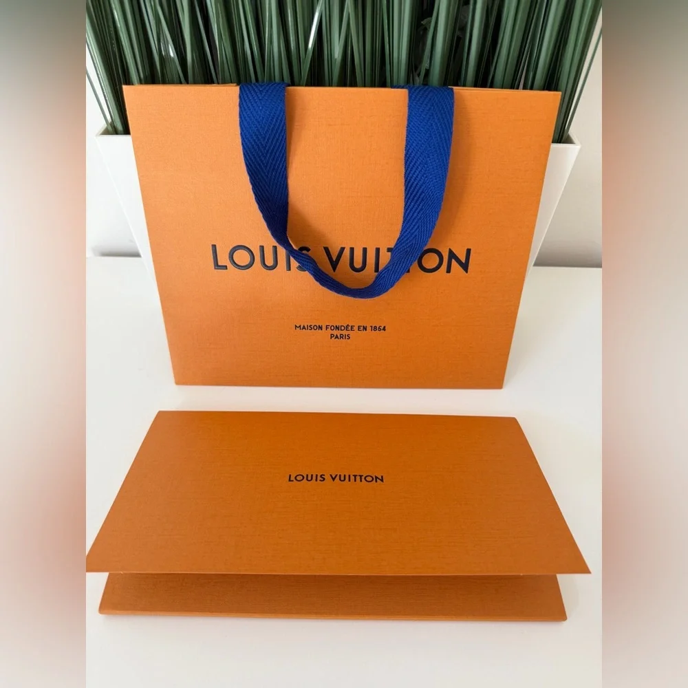 Louis Vuitton paper bag, envelope, ribbon New authentic 100% - Picture 2 of 5